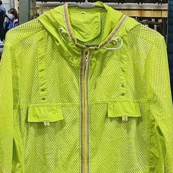Beautiful Unisex Neon Windcheater Condition 9:10 - Picture 2 of 12
